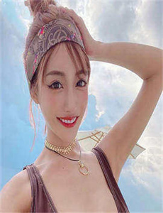 公交车挺进艳妇-四房在线电影