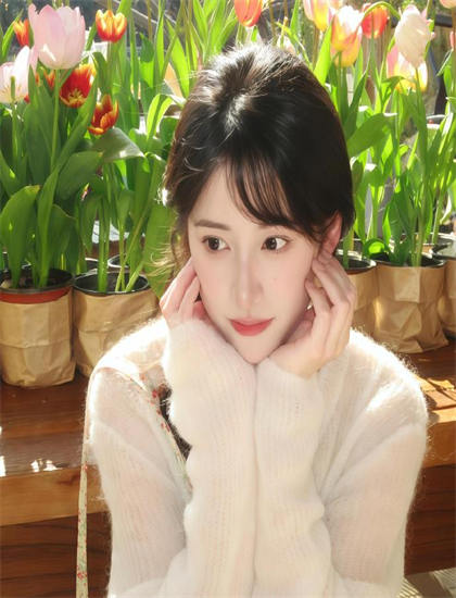 西部片文化解读：《凌河影人》的叙事结构与视觉语言 ——深入探索西部片的艺术世界